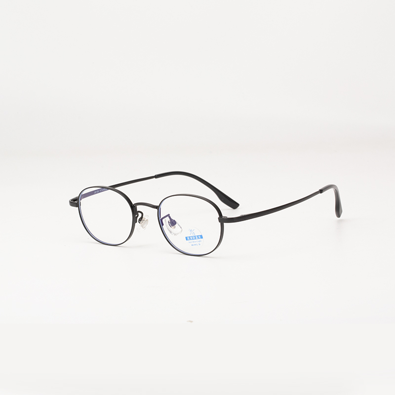 98223 Ultralight Titanium Oval Anti-Blue Light Eyeglasses - Image 2