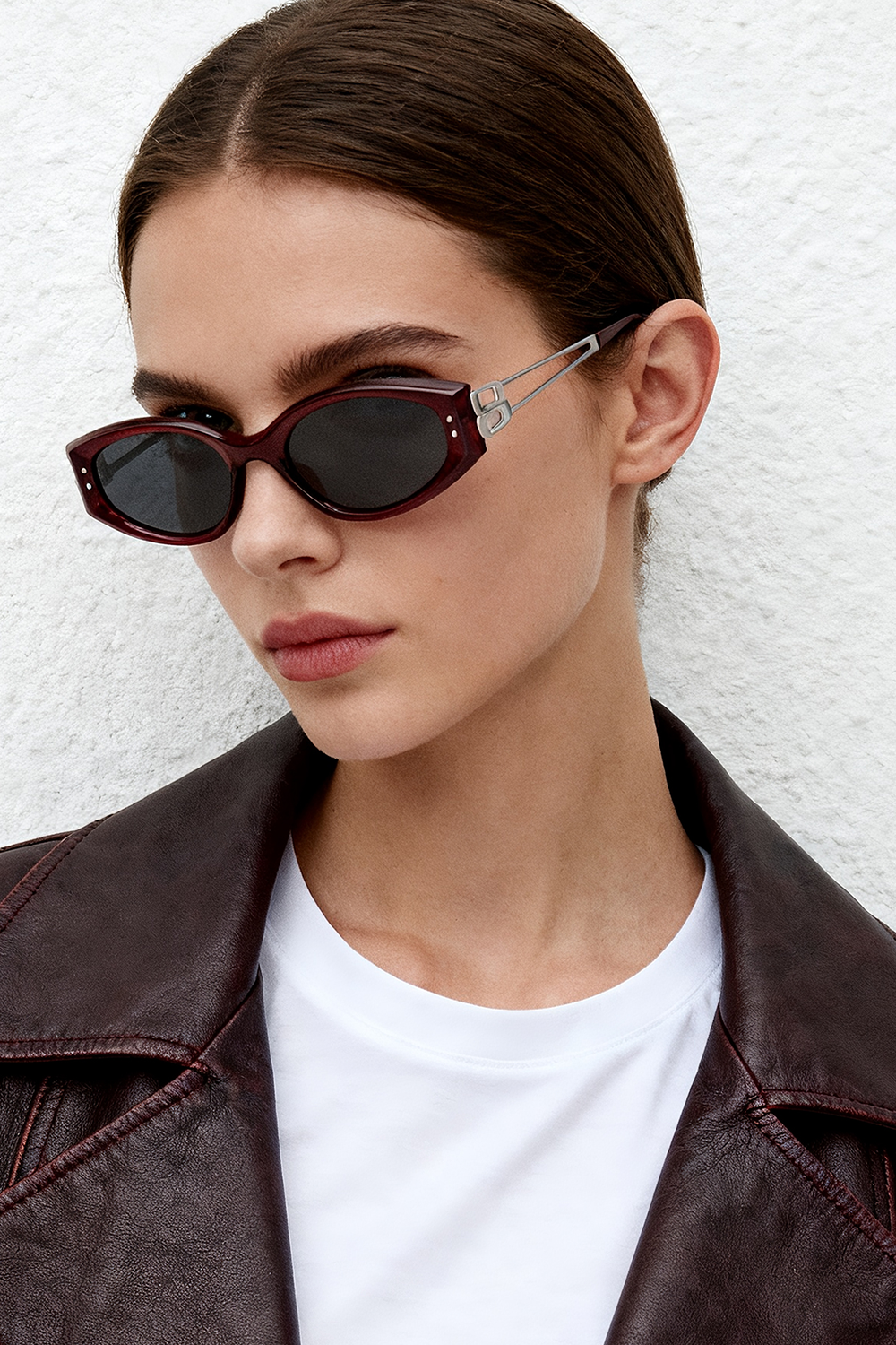 11482 Luxury Slim Cat Eye Sunglasses with Letter Logo - High Fashion Shades